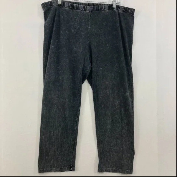 Jess & Jane Pants - Jess & Jane Crop Pants 1X Black Mineral Wash Elastic Waist Stretch Comfy Soft